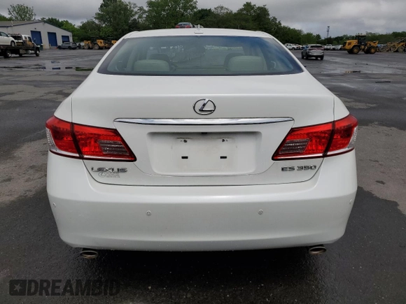 2010 Lexus ES 330 z VIN JTHBK1EG2A2399996, wystawiony jako Copart lot #57297145 z przebiegiem 81 929 mil mil oraz Szkoda całkowita • Salvage title. Historia ofert i sprzedaży dostępna na DreamBid. Obrazek 6.