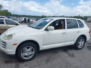 2010 Porsche Cayenne z VIN WP1AA2AP6ALA07199, wystawiony jako IAAI lot #41975088 z przebiegiem 150 152 mil mil oraz . Historia ofert i sprzedaży dostępna na DreamBid. Obrazek 17.