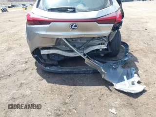 2022 Lexus UX 250h z VIN JTHP9JBHXN2054896, wystawiony jako IAAI lot #42152570 z przebiegiem 35 546 mil mil oraz . Historia ofert i sprzedaży dostępna na DreamBid. Obrazek 19.