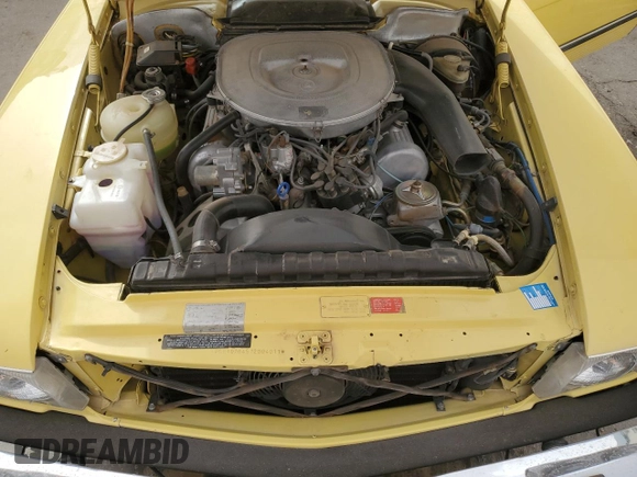 1981 Mercedes-Benz 380 SL z VIN WDBBA45A6BB004011, wystawiony jako Copart lot #51533745 z przebiegiem 94 176 mil mil oraz Tytuł czysty. Historia ofert i sprzedaży dostępna na DreamBid. Obrazek 11.
