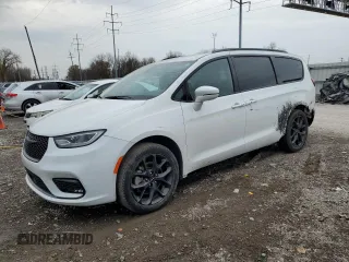 2022 Chrysler Pacifica Touring L z VIN 2C4RC3BG1NR140114, wystawiony jako Copart lot #80534904 z przebiegiem 22 619 mil mil oraz Szkoda całkowita • Salvage title. Historia ofert i sprzedaży dostępna na DreamBid. Obrazek 1.