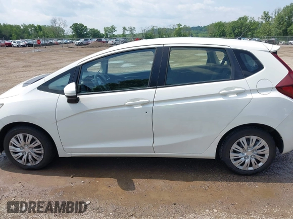 2016 Honda Fit LX с VIN JHMGK5H58GX018347, выставлен на аукционе IAAI как лот 42469807 с пробегом 110 902 миль миль и . История ставок и продаж доступна на DreamBid. Изображение 15.