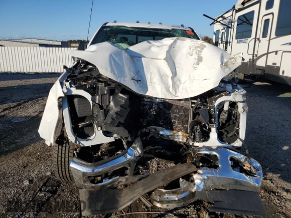2024 Ford F-250 XL with VIN 1FT7X2BAXRED60131, listed as a Copart auction lot 46032195 with Not provided miles and Salvage title. Bid and sale history available at DreamBid. Image 5.