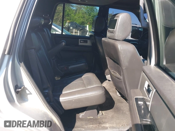 2011 Ford Expedition Limited with VIN 1FMJU1K56BEF07381, listed as a IAAI auction lot 42012025 with 262,730 mi miles. Bid and sale history available at carsss.com. Image 8.