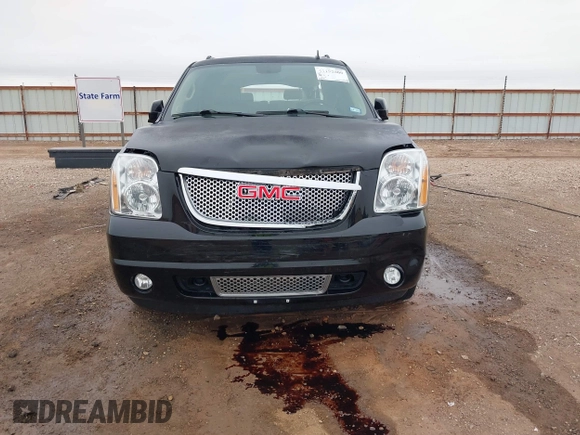 2014 GMC Yukon XL Denali with VIN 1GKS2MEF8ER239777, listed as a IAAI auction lot 41192009 with 142,656 mi miles. Bid and sale history available at carsss.com. Image 13.
