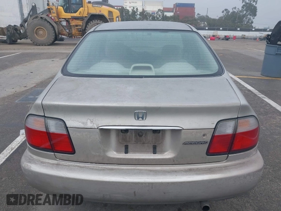 1997 Honda Accord Value with VIN 1HGCD568XVA184006, listed as a IAAI auction lot 41818518 with 276,230 mi miles and . Bid and sale history available at carsss.com. Image 16.