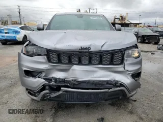 2020 Jeep Grand Cherokee Laredo E with VIN 1C4RJFAG4LC153597, listed as a Copart auction lot 49086085 with 44,337 mi miles and Salvage Title. Bid and sale history available at carsss.com. Image 5.