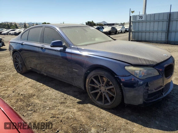 2009 BMW 7 Series 750i z VIN WBAKA83509CY35388, wystawiony jako Copart lot #63561984 z przebiegiem 166 068 mil mil oraz Szkoda całkowita • Salvage title. Historia ofert i sprzedaży dostępna na DreamBid. Obrazek 4.