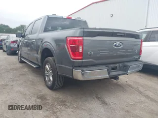 2023 Ford F-150 XL z VIN 1FTEW1CP4PKE40479, wystawiony jako IAAI lot #41954181 z przebiegiem 25 071 mil mil oraz . Historia ofert i sprzedaży dostępna na DreamBid. Obrazek 3.