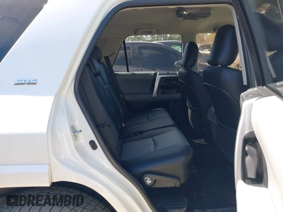 2013 Toyota 4Runner SR5 with VIN JTEZU5JR6D5052159, listed as a IAAI auction lot 41704453 with 188,276 mi miles and . Bid and sale history available at DreamBid. Image 8.