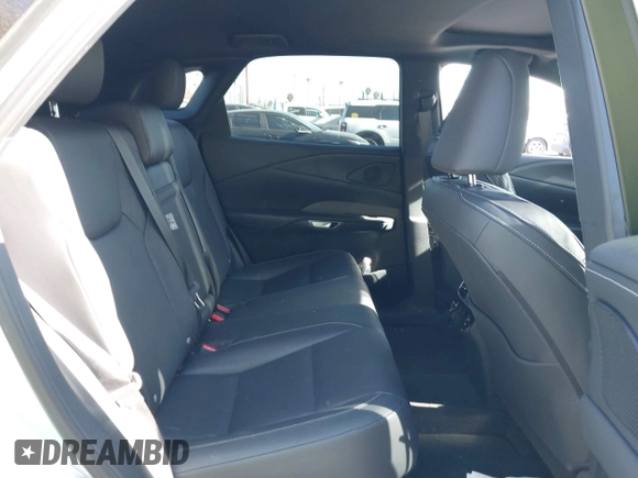 2024 Lexus RX 350h z VIN 2T2BBMCAXRC036064, wystawiony jako IAAI lot #41344207 z przebiegiem 9389 mil mil oraz . Historia ofert i sprzedaży dostępna na DreamBid. Obrazek 8.