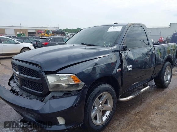 2015 Ram 1500 Tradesman z VIN 3C6JR6AT2FG612072, wystawiony jako IAAI lot #42471297 z przebiegiem 195 328 mil mil oraz . Historia ofert i sprzedaży dostępna na DreamBid. Obrazek 6.