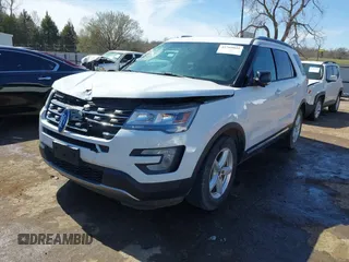 2017 Ford Explorer XLT with VIN 1FM5K7D86HGD86527, listed as a IAAI auction lot 41769032 with 105,619 mi miles and . Bid and sale history available at carsss.com. Image 18.