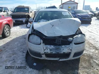 2010 Volkswagen Jetta SE с VIN 3VWRX7AJ4AM030312, выставлен на аукционе IAAI как лот 41304990 с пробегом 204 910 миль миль и . История ставок и продаж доступна на DreamBid. Изображение 12.