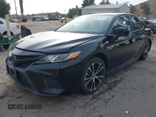 2020 Toyota Camry SE with VIN 4T1G11AKXLU373153, listed as a IAAI auction lot 40631251 with 53,500 mi miles. Bid and sale history available at carsss.com. Image 2.