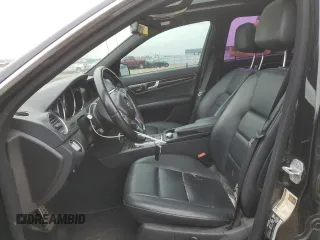 2013 Mercedes-Benz C 350 z VIN WDDGF8JB5DA751323, wystawiony jako Copart lot #65987165 z przebiegiem 168 291 mil mil oraz Czysty tytuł • Clean title. Historia ofert i sprzedaży dostępna na DreamBid. Obrazek 7.