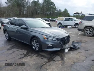 2020 Nissan Altima S z VIN 1N4BL4BV1LC252932, wystawiony jako IAAI lot #41586480 z przebiegiem 61 320 mil mil oraz . Historia ofert i sprzedaży dostępna na DreamBid. Obrazek 1.
