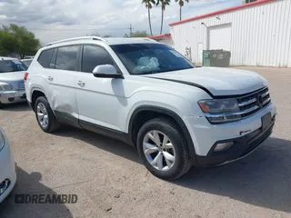 2018 Volkswagen Atlas SE z VIN 1V2KR2CA6JC576835, wystawiony jako IAAI lot #42174916 z przebiegiem 153 322 mil mil oraz . Historia ofert i sprzedaży dostępna na DreamBid. Obrazek 1.