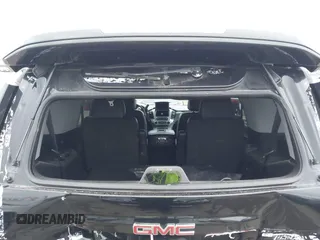 2015 GMC Yukon SLT with VIN 1GKS1BKC3FR129173, listed as a IAAI auction lot 41795585 with 97,893 mi miles. Bid and sale history available at carsss.com. Image 21.