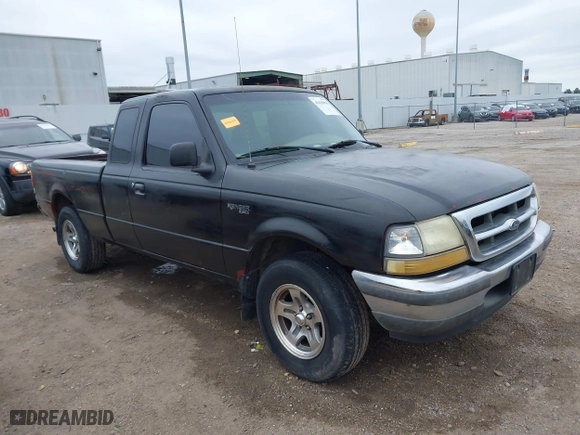 1998 Ford Ranger XL with VIN 1FTYR14C4WPB61535, listed as a IAAI auction lot 41630900 with 231,208 mi miles. Bid and sale history available at carsss.com. Image 1.