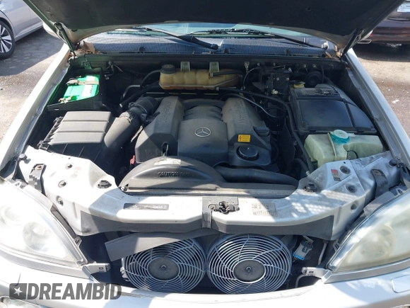 2004 Mercedes-Benz M 3.5L with VIN 4JGAB57E14A508096, listed as a IAAI auction lot 42126128 with 111,596 mi miles. Bid and sale history available at carsss.com. Image 10.