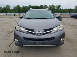 2013 Toyota RAV4 XLE z VIN 2T3RFREV2DW014868, wystawiony jako Copart lot #62526435 z przebiegiem 245 920 mil mil oraz Szkoda całkowita • Salvage title. Historia ofert i sprzedaży dostępna na DreamBid. Obrazek 5.