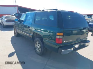 2004 Chevrolet Suburban LS with VIN 3GNEC16Z24G316520, listed as a IAAI auction lot 41331382 with 224,006 mi miles. Bid and sale history available at carsss.com. Image 3.