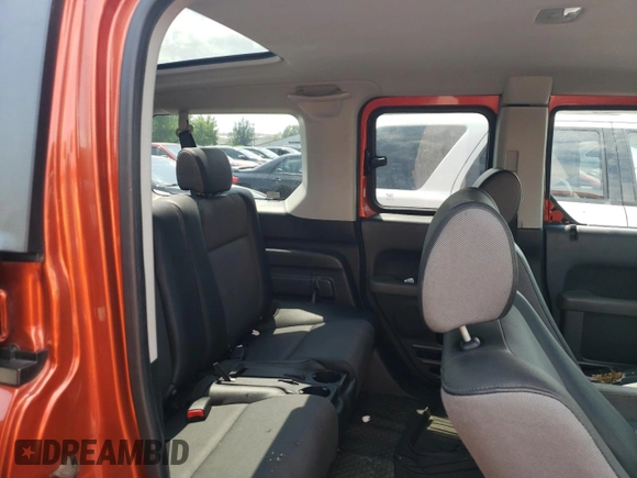 2003 Honda Element EX z VIN 5J6YH28543L031207, wystawiony jako Copart lot #62217915 z przebiegiem 207 007 mil mil oraz Czysty tytuł • Clean title. Historia ofert i sprzedaży dostępna na DreamBid. Obrazek 10.