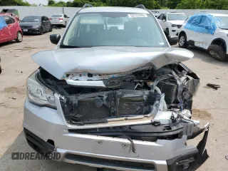 2017 Subaru Forester z VIN JF2SJABCXHH479495, wystawiony jako Copart lot #58722395 z przebiegiem 108 275 mil mil oraz Szkoda całkowita • Salvage title. Historia ofert i sprzedaży dostępna na DreamBid. Obrazek 5.