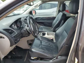 2015 Chrysler Town & Country Touring L z VIN 2C4RC1CG9FR522217, wystawiony jako Copart lot #58411175 z przebiegiem 218 149 mil mil oraz Szkoda całkowita • Salvage title. Historia ofert i sprzedaży dostępna na DreamBid. Obrazek 7.