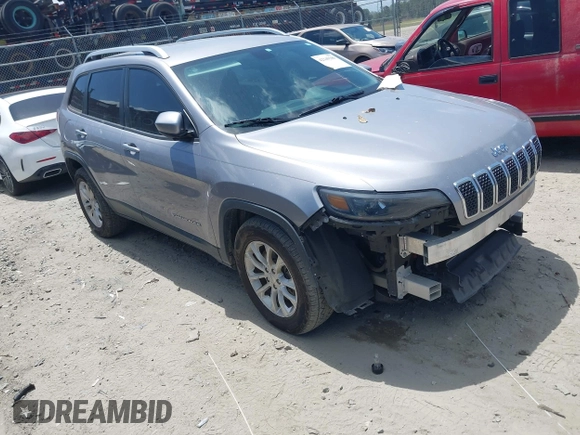 2020 Jeep Cherokee Latitude z VIN 1C4PJLCB6LD582449, wystawiony jako IAAI lot #42149389 z przebiegiem 121 499 mil mil oraz . Historia ofert i sprzedaży dostępna na DreamBid. Obrazek 1.