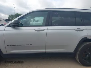 2024 Jeep Grand Cherokee Altitude with VIN 1C4RJKAG0R8532620, listed as a IAAI auction lot 42722926 with 37,556 mi miles and . Bid and sale history available at DreamBid. Image 14.
