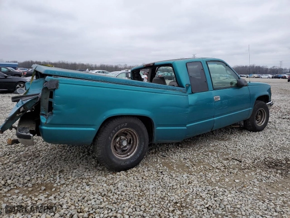 1995 Chevrolet C/K 1500 with VIN 1GBEC19K4SE268969, listed as a Copart auction lot 43963195 with 441,900 mi miles and Salvage Title. Bid and sale history available at carsss.com. Image 3.
