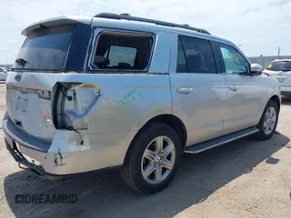 2019 Ford Expedition XLT with VIN 1FMJU1HTXKEA16110, listed as a IAAI auction lot 42348106 with 95,116 mi miles and . Bid and sale history available at DreamBid. Image 4.