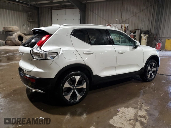 2024 Volvo XC40 Plus Bright Theme с VIN YV4L12UE8R2232520, выставлен на аукционе Copart как лот 42527955 с пробегом 12 975 миль миль и Списание • Salvage title. История ставок и продаж доступна на DreamBid. Изображение 3.