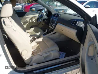 2015 Volkswagen Eos Komfort with VIN WVWBW8AH4FV003067, listed as a IAAI auction lot 41186314 with Not Provided miles and . Bid and sale history available at DreamBid. Image 5.