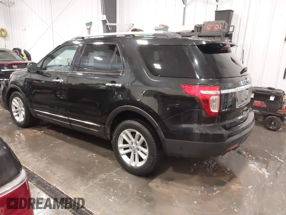 2013 Ford Explorer XLT with VIN 1FM5K7D83DGA07784, listed as a IAAI auction lot 41864249 with 324,305 mi miles and . Bid and sale history available at DreamBid. Image 3.