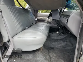 1997 Ford F-250 z VIN 3FTHF26F8VMA00888, wystawiony jako Copart lot #71546154 z przebiegiem Nie podano mil oraz Szkoda całkowita • Salvage title. Historia ofert i sprzedaży dostępna na DreamBid. Obrazek 7.