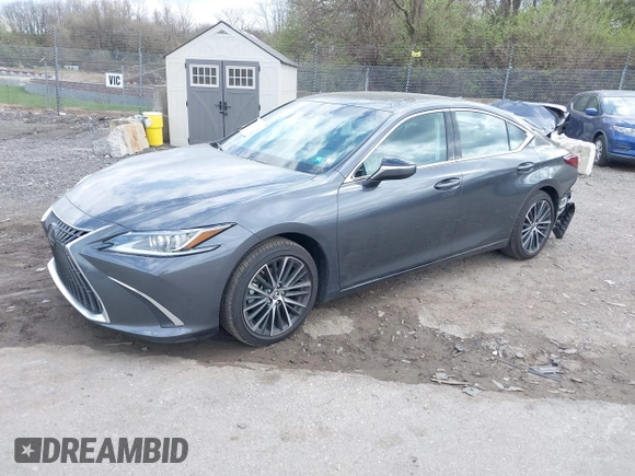 2022 Lexus ES 350 z VIN 58ADZ1B13NU132242, wystawiony jako IAAI lot #41925701 z przebiegiem 30 381 mil mil oraz . Historia ofert i sprzedaży dostępna na DreamBid. Obrazek 2.