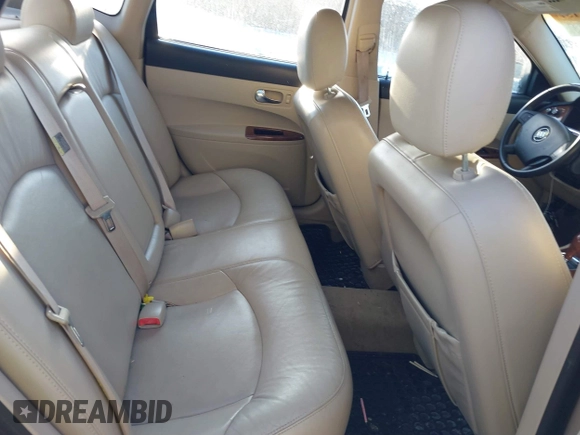 2005 Buick LaCrosse CXS with VIN 2G4WE567951256996, listed as a IAAI auction lot 41811157 with 136,854 mi miles. Bid and sale history available at carsss.com. Image 8.