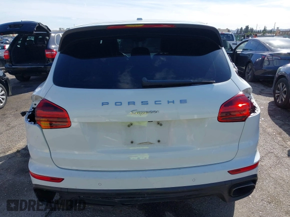2017 Porsche Cayenne with VIN WP1AA2A23HKA80695, listed as a IAAI auction lot 41532359 with 71,628 mi miles. Bid and sale history available at carsss.com. Image 17.