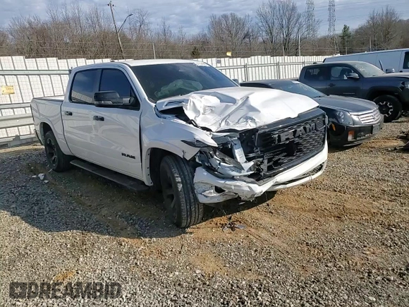 2025 Ram 1500 Big Horn z VIN 1C6RREFG4SN586522, wystawiony jako Copart lot #47024205 z przebiegiem 10 108 mil mil oraz Szkoda całkowita • Salvage title. Historia ofert i sprzedaży dostępna na DreamBid. Obrazek 11.
