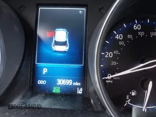 2018 Toyota C-HR XLE with VIN JTNKHMBX5J1011568, listed as a IAAI auction lot 42043867 with 30,699 mi miles. Bid and sale history available at carsss.com. Image 7.