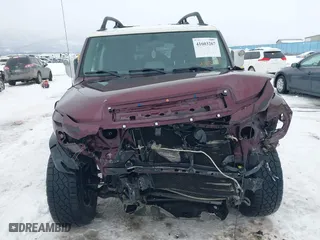 2007 Toyota FJ Cruiser with VIN JTEBU11FX70020977, listed as a IAAI auction lot 41603267 with 163,858 mi miles. Bid and sale history available at carsss.com. Image 6.