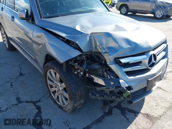 2012 Mercedes-Benz GLK 350 with VIN WDCGG8HB5CF750309, listed as a IAAI auction lot 41746819 with 93,220 mi miles and . Bid and sale history available at carsss.com. Image 6.