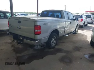 2007 Ford F-150 STX z VIN 1FTRX12W37NA72169, wystawiony jako IAAI lot #42601020 z przebiegiem 147 925 mil mil oraz . Historia ofert i sprzedaży dostępna na DreamBid. Obrazek 4.