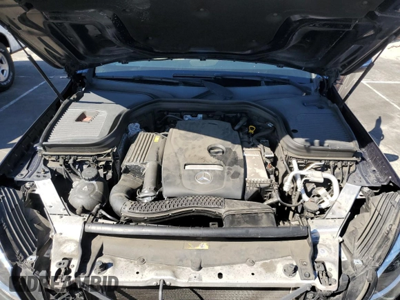 2018 Mercedes-Benz GLC 300 z VIN WDC0G4JB6JV085010, wystawiony jako Copart lot #49452435 z przebiegiem 81 274 mil mil oraz Szkoda całkowita • Salvage title. Historia ofert i sprzedaży dostępna na DreamBid. Obrazek 12.
