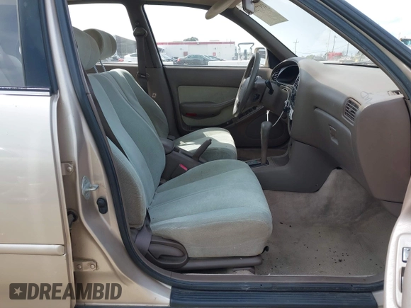 1993 Toyota Camry LE with VIN JT2SK12E6P0122365, listed as a IAAI auction lot 41977260 with 162,971 mi miles. Bid and sale history available at carsss.com. Image 5.