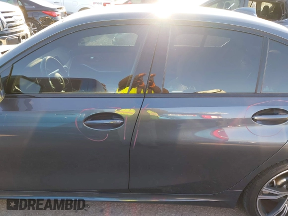 2020 BMW 3 Series 330i с VIN 3MW5R1J06L8B17024, выставлен на аукционе IAAI как лот 41846889 с пробегом 21 217 миль миль и . История ставок и продаж доступна на DreamBid. Изображение 14.