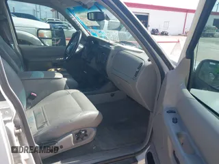 2001 Mercury Mountaineer z VIN 4M2ZU66P31UJ04943, wystawiony jako IAAI lot #42500919 z przebiegiem 222 991 mil mil oraz . Historia ofert i sprzedaży dostępna na DreamBid. Obrazek 5.